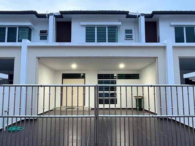 Terraced House for rent in Long Miri, Sarawak