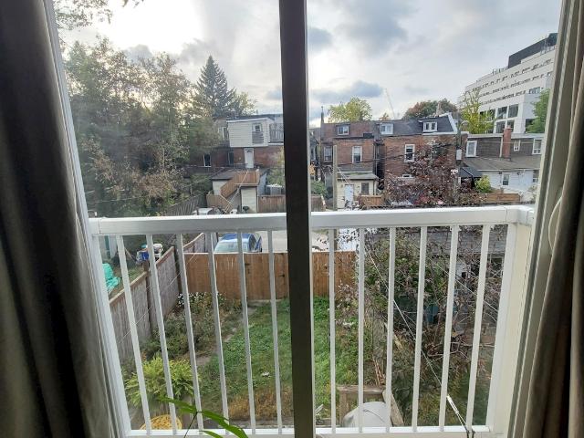 Room for rent in Toronto