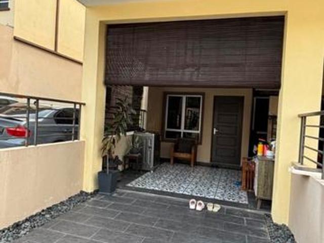 Townhouse for rent in Tanjong Sepat, Selangor