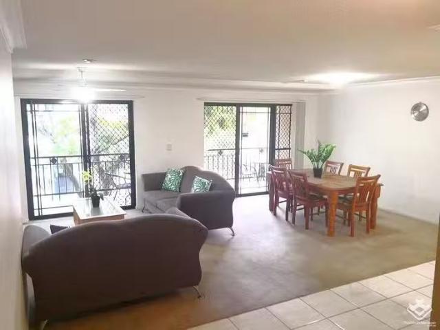 Apartment for rent in Toombul, Queensland