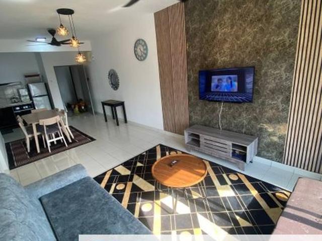 Condominium for rent in Malaka