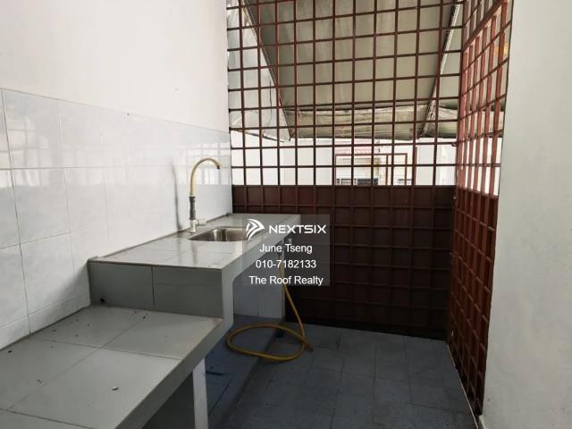 Shop for rent in Kuching