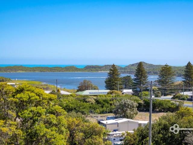 House for sale in Broughton, Victoria