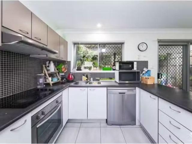 Condo for rent in Toombul, Queensland