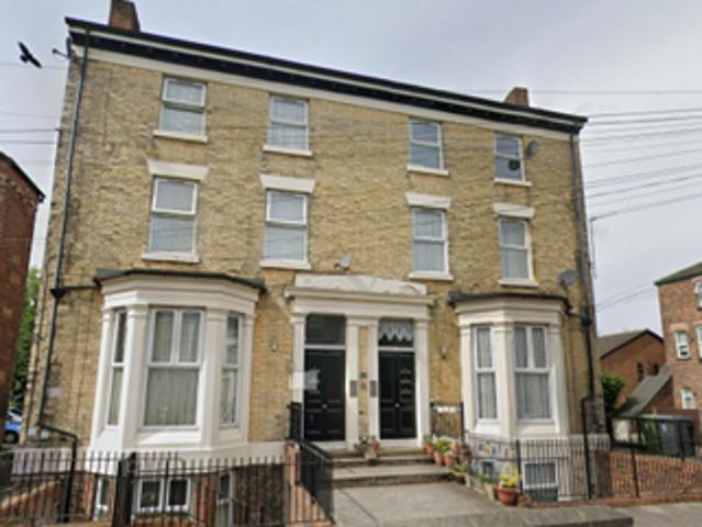Flat for rent in Claughton, Wirral
