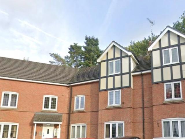 Flat for rent in Baswich, Staffordshire