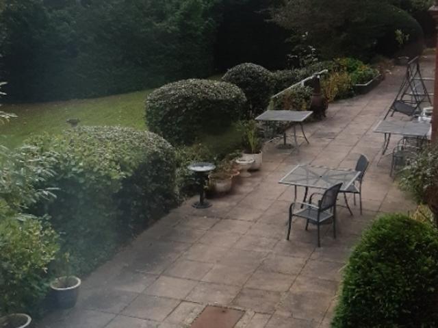 Flat for rent in Wrecclesham, Fole