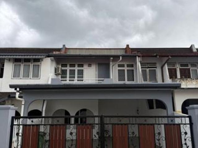 Terraced House for rent in Kuching
