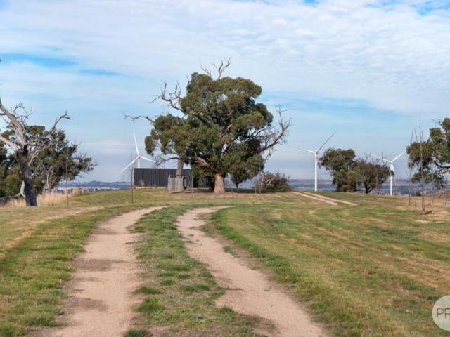 Land for sale in Beaufort, Shire of Pyrenees