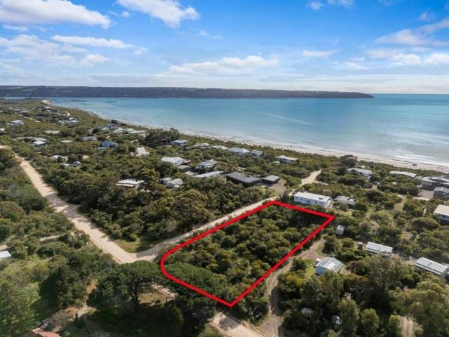 Land for sale in Island Beach, Sapphiretown