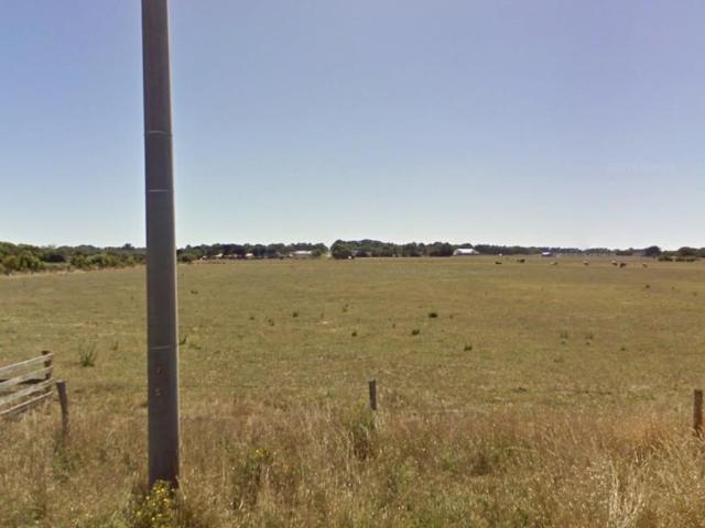 Land for sale in Kirkstall, Victoria