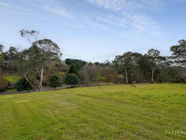 Land for sale in Park Orchards, Melbourne