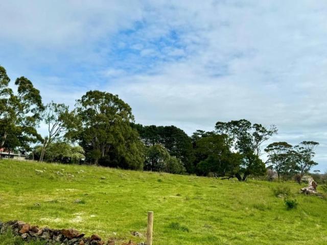 Land for sale in Pomborneit, Shire of Corangamite