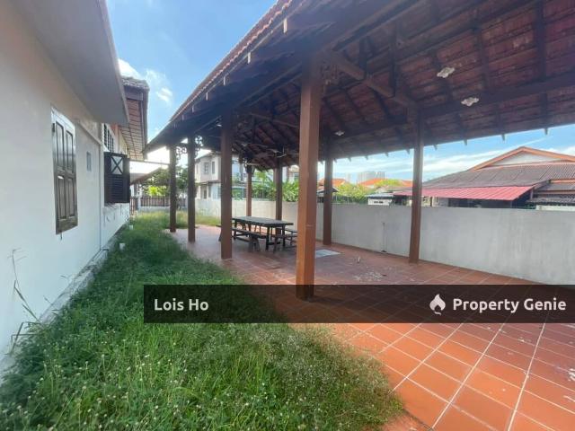 Bungalow for rent in Malaka