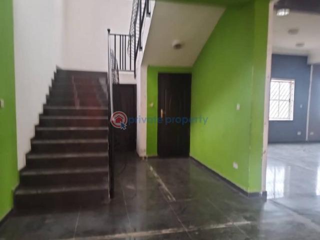 Commercial for rent in Lagos, Victoria Island 