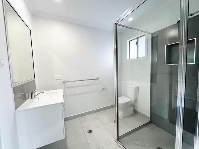 House for rent in Mount Larcom, Queensland