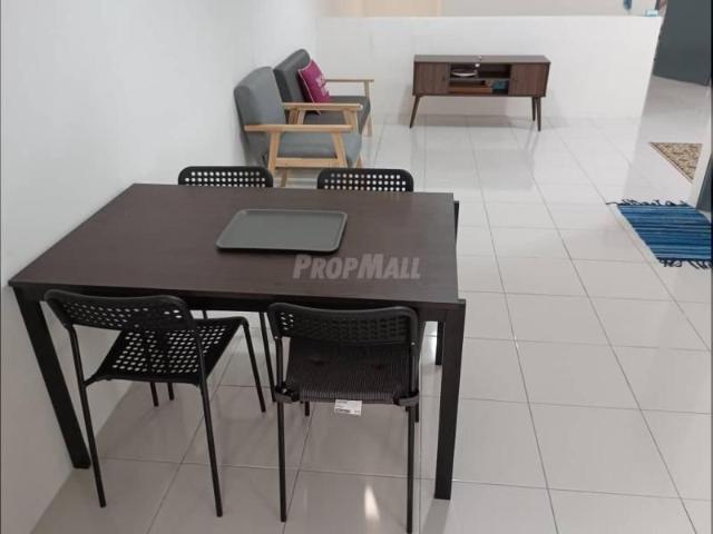 Townhouse for rent in Tanjong Sepat, Selangor