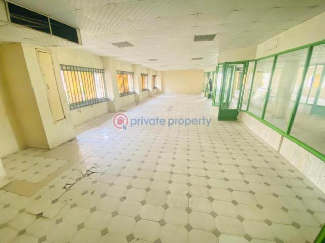 Commercial for rent in Lagos, Victoria Island 