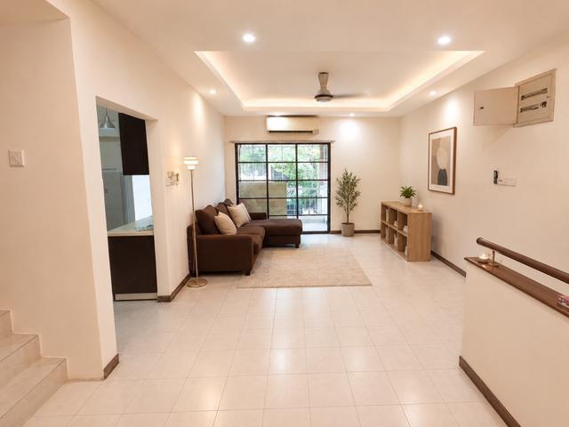 Townhouse for rent in Petaling, Damansara Damai