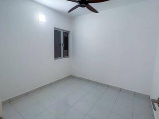 Apartment for rent in Tanjong Sepat, Selangor