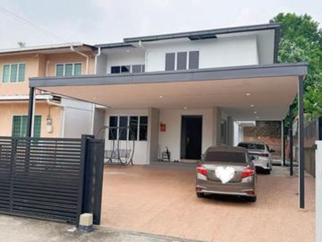 Residential House for rent in Kuching, Bahagian Kuching