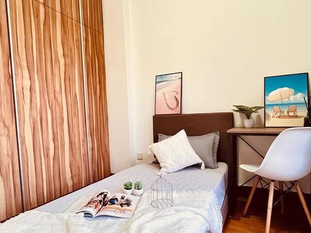 Room for rent in Simei, 18 Far East, Tampines