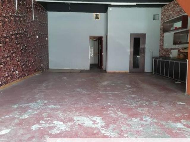 Shop for rent in Muar, Johor