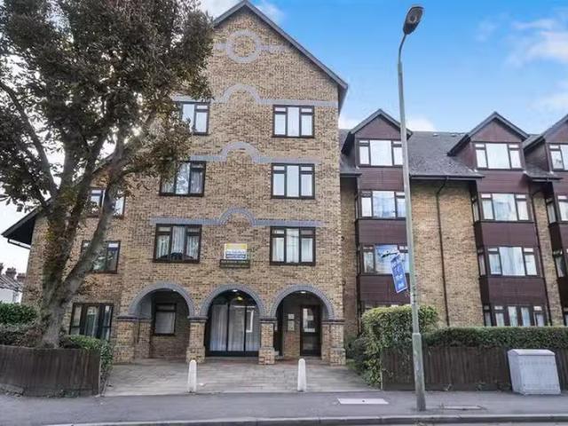 House for rent in Widmore, Greater London