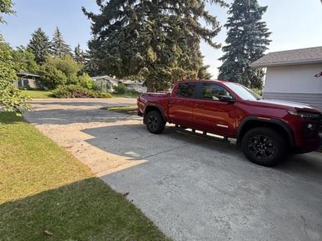 Room for rent in Northwest, Alberta