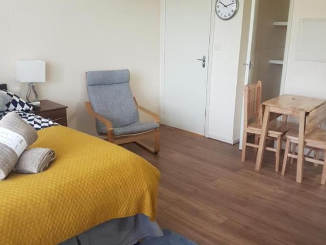 Room for rent in Mapesbury, Greater London