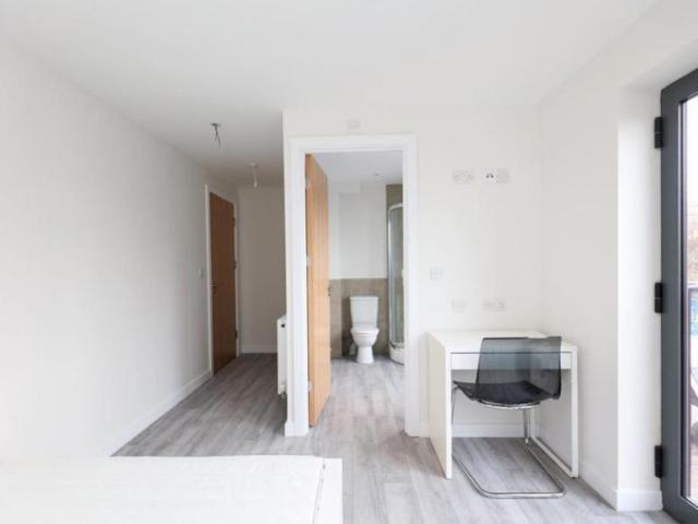 Room for rent in Saint Vincent's, Netherthorpe