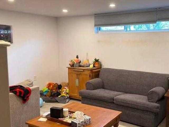 Room for rent in Woburn, Ontario