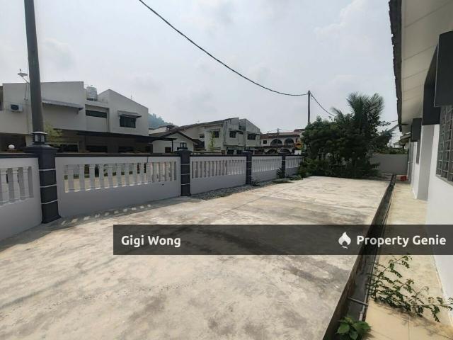 Terraced House for rent in Malaka