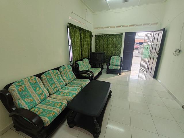 Terraced House for rent in Malaka