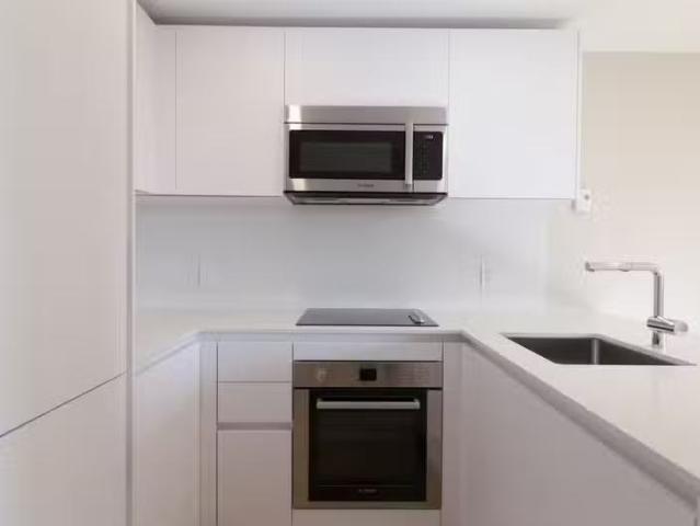 Condo for rent in Saint-lambert, Quebec