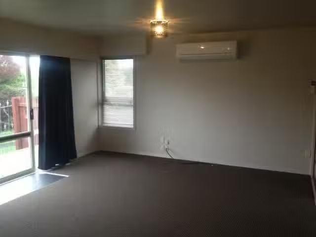 House for rent in Chaslands, Canterbury