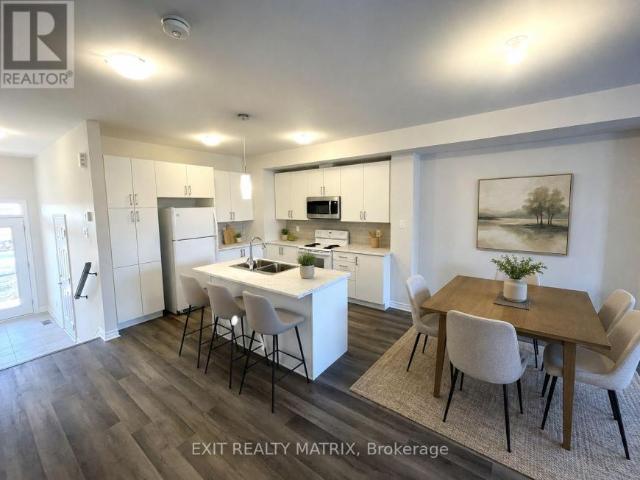 Townhouse for rent in Russell, Ontario