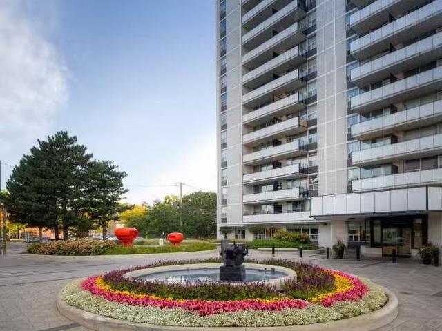 Condo for rent in Toronto—St. Paul's, Toronto