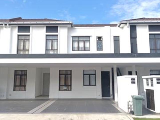 Townhouse for rent in Selangor