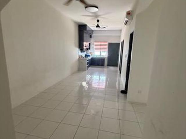 Townhouse for rent in Tanjong Sepat, Selangor