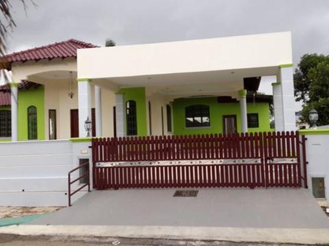 Bungalow for rent in Malaka