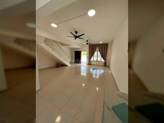 Apartment for rent in Tanjong Sepat, Selangor