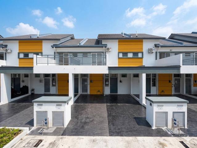 Townhouse for rent in Tanjong Sepat, Selangor