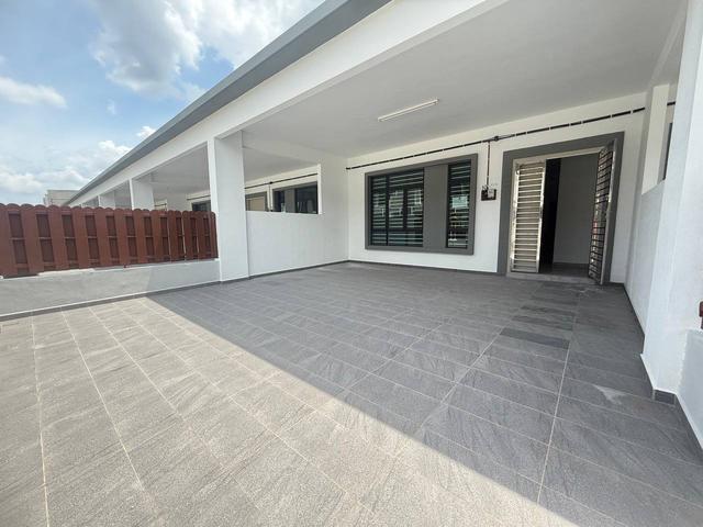 Terraced House for rent in Malaka