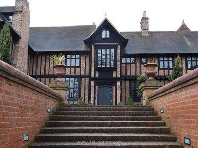 House for sale in Greater London