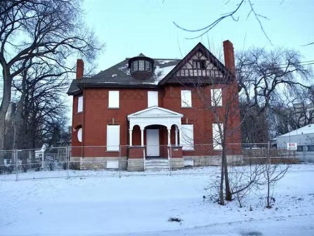 House for sale in East St. Paul, Manitoba