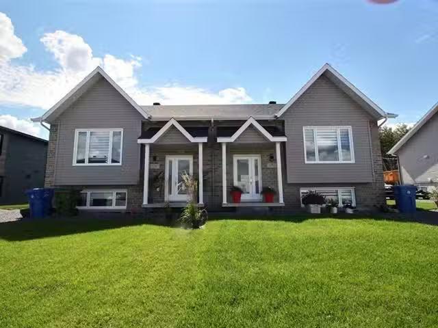 House for sale in Jonquiere, Quebec