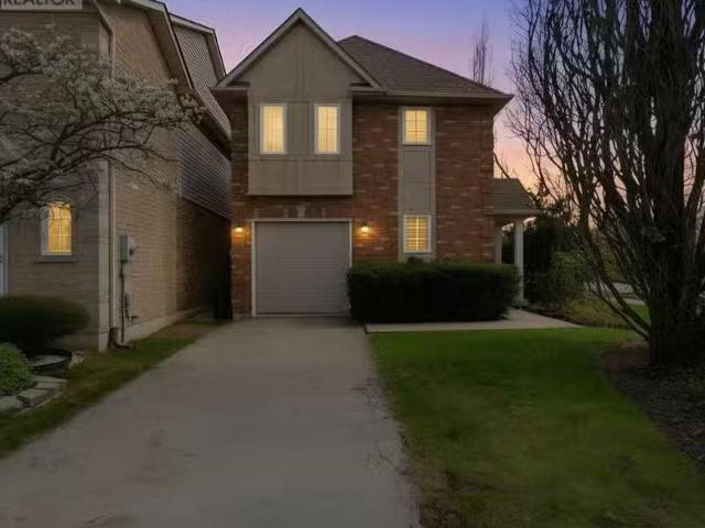 Condo for sale in Ancaster, Ontario