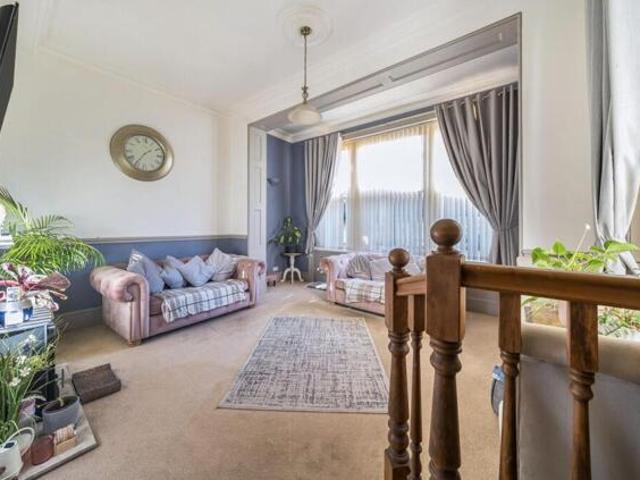 Apartment for sale in Barton Stacey, Hampshire