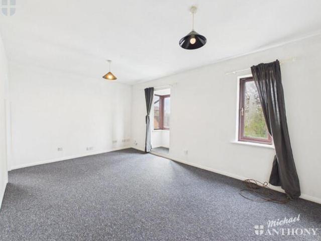 Apartment for sale in Walton, Aylesbury